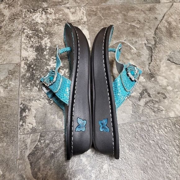 Alegria Carina Turquoise Aloha Mermaid Shimmer Floral Flip Flop Comfort Sandals - Picture 5 of 10